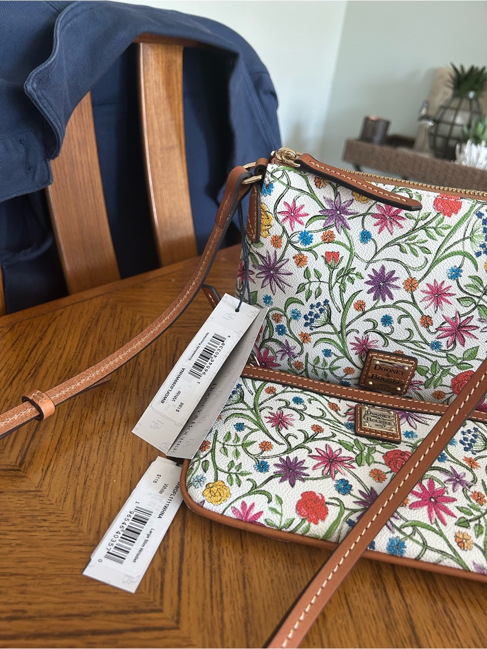 New D & B White Floral Crossbody with Brown Leather Strap & Matching Wristlet - Picture 2 of 15